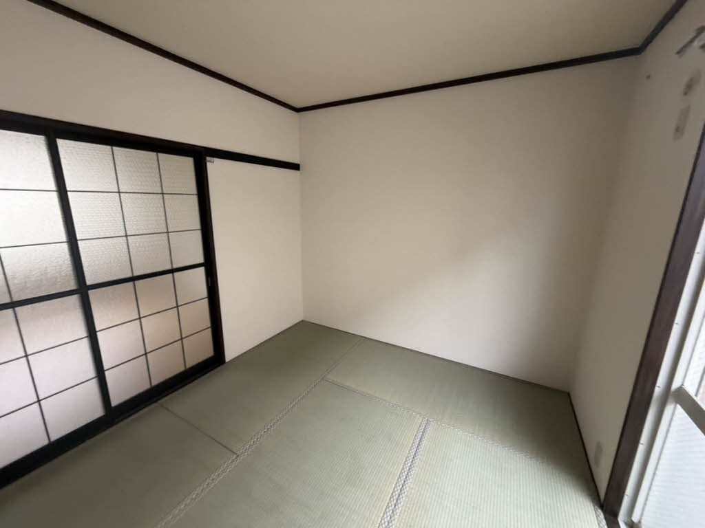 ラフォーレ弥生の和室