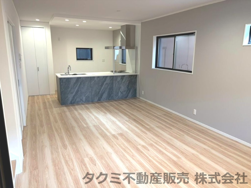 神戸市垂水区星陵台　新築一戸建の居間・リビング