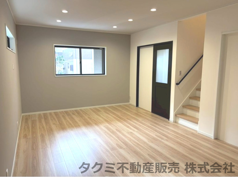 神戸市垂水区星陵台　新築一戸建の居間・リビング