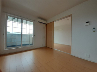 【居間・リビング】 | メゾン・ド・ソラ | ゆったりとした居間です