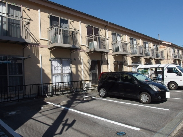 第５カネイ八帖北町アパートＡ棟の外観