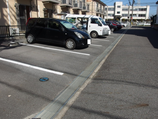 第５カネイ八帖北町アパートＡ棟の駐車場