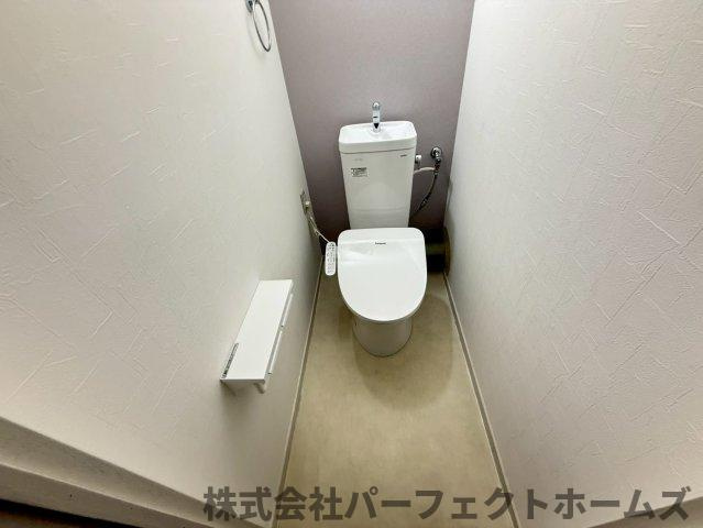 枚方ハイツ第8号棟のトイレ|落ち着いたトイレです