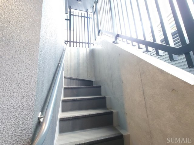 プレシャス赤羽岩淵のその他共用部分|階段です☆