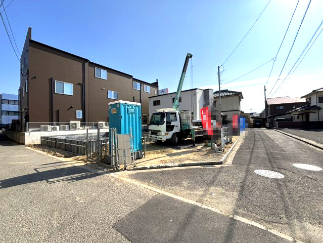 生石町の新築のおうち③　松山市生石町新築戸建の前面道路含む現地写真|前面道路含む現地写真です
