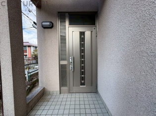 玄関ドア