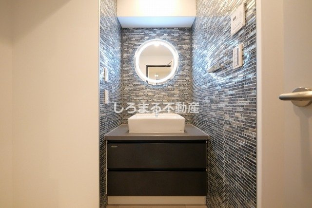 コンフォリア・リヴ谷町四丁目の洗面所