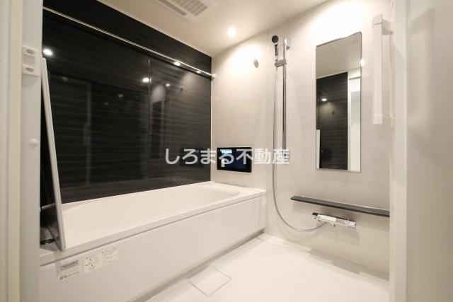 コンフォリア・リヴ谷町四丁目の浴室