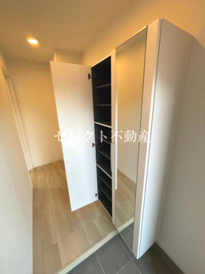 【玄関】 | ベルフルール・ドレⅡ | 【ベルフルール・ドレⅡ】きれいな玄関です