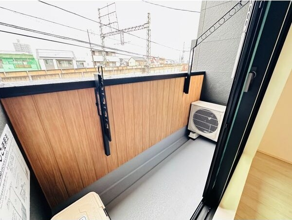 Lull(ラル)のバルコニー|暖かな日差しのふりそそぐバルコニー