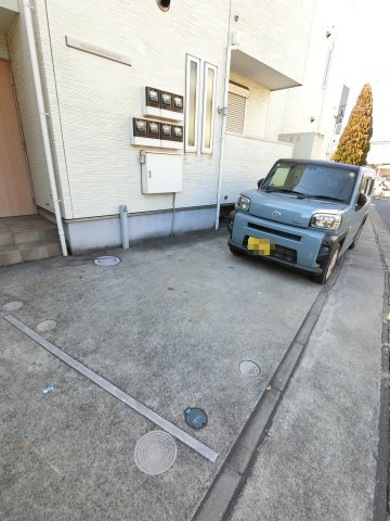 GRANDOTIC CENTRAL CHIBAの駐車場