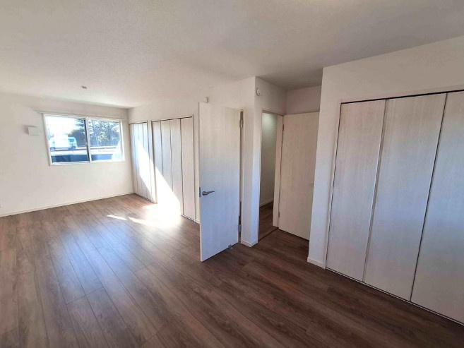 【中古】坂戸市泉町リフォーム中古住宅の洋室|2F 12帖洋室です！ライフスタイルによって２部屋に分けることが出来ます！