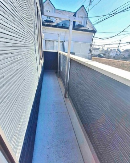 【中古】坂戸市泉町リフォーム中古住宅のバルコニー|陽当り良好な南向きバルコニー♪