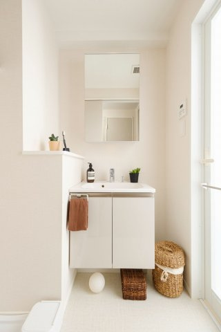 エンクレスト博多RIVERSIDEの洗面所|忙しい朝には欠かせない洗面所です