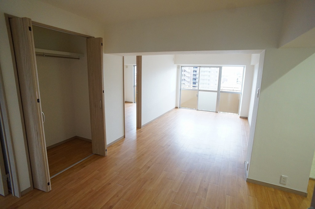 【居間・リビング】の画像