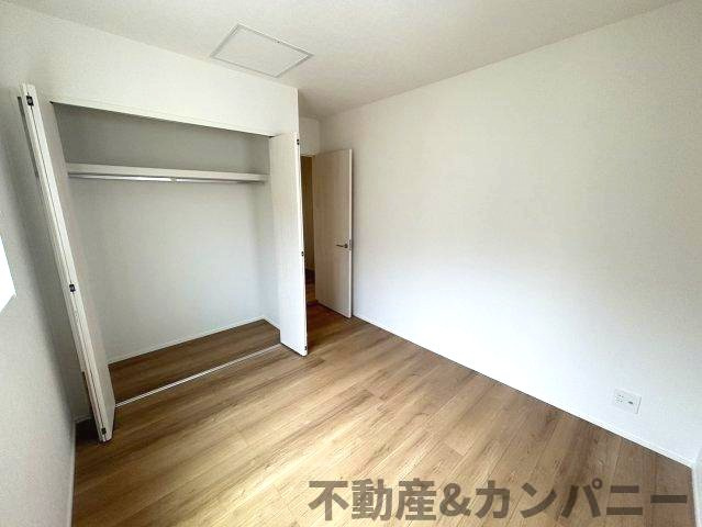 鴨川3丁目の新築のおうち①　松山市鴨川3丁目新築戸建の洋室|スタンダードな洋室です