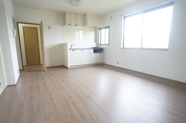 スカイハイツ喜里ヶ丘　Ｂ棟の居間・リビング