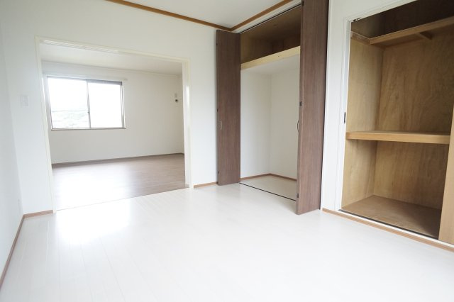 スカイハイツ喜里ヶ丘　Ｂ棟の居間・リビング