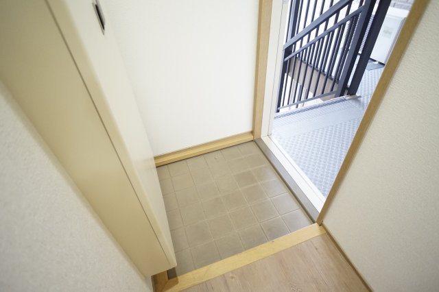 スカイハイツ喜里ヶ丘　Ｂ棟の玄関