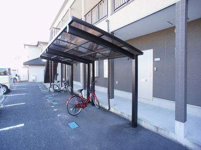 【その他共用部分】 | NARABUハイツⅢ | 屋根付きの駐輪場があります♪