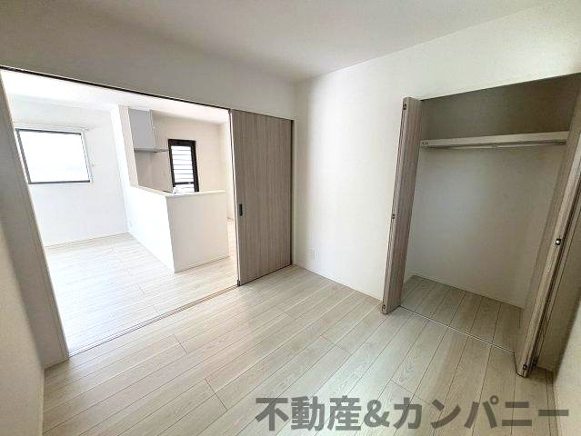 鴨川3丁目の新築のおうち②　松山市鴨川3丁目新築戸建の洋室|コンパクトで使いやすい洋室です