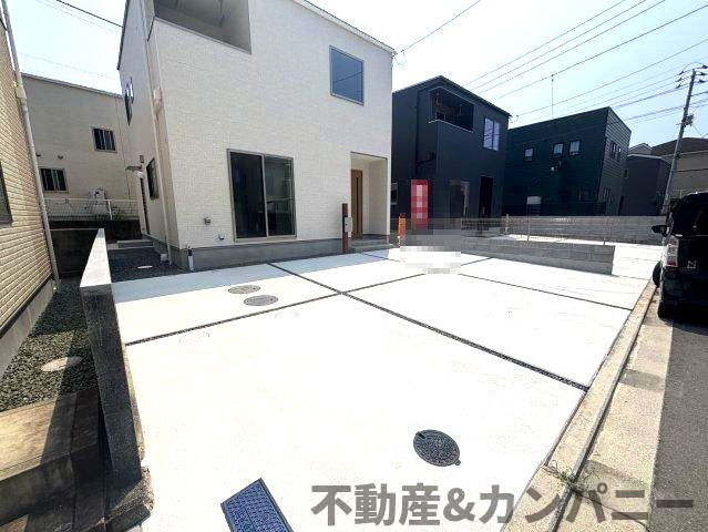 鴨川3丁目の新築のおうち②　松山市鴨川3丁目新築戸建の駐車場|駐車場の用意があります