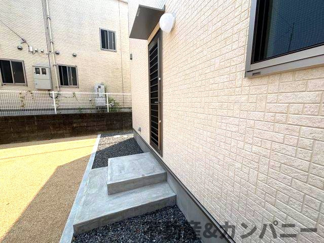 鴨川3丁目の新築のおうち②　松山市鴨川3丁目新築戸建のその他|勝手口です