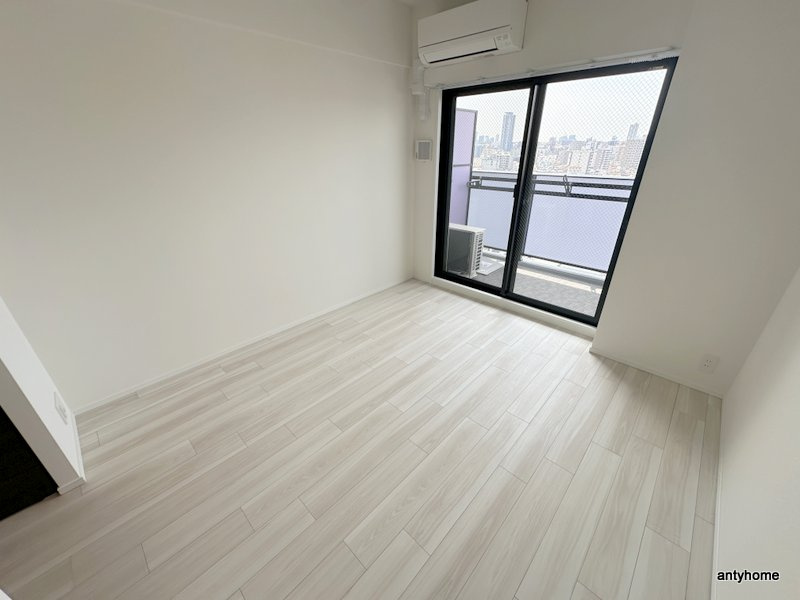 ファーストフィオーレ大阪城イースト　仲介手数料無料の居間・リビング