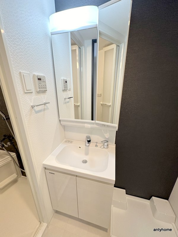 ファーストフィオーレ大阪城イースト　仲介手数料無料の洗面所