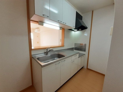 【キッチン】 | セレノ・カーサ・Ｓ　Ⅱ | コンパクトなキッチンで掃除もラクラク