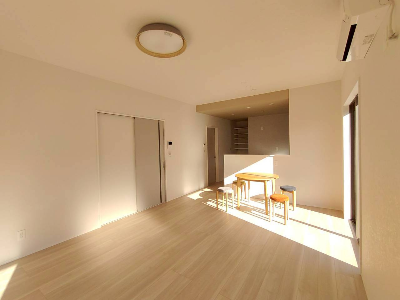 大川市大字鐘ケ江の新築一戸建の居間・リビング