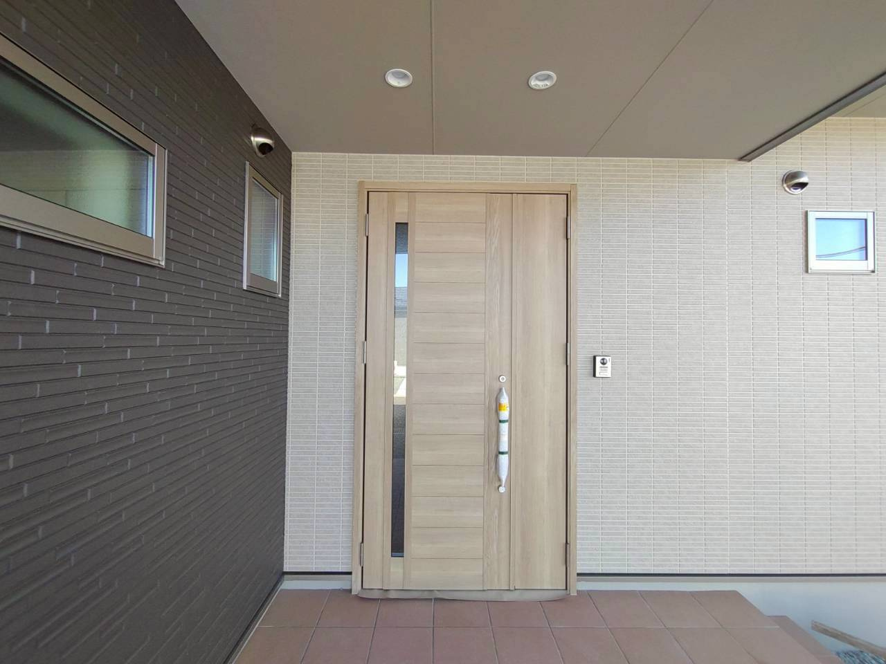 大川市大字鐘ケ江の新築一戸建の玄関