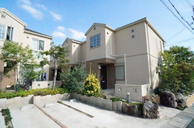 ブランヴィラージュの外観