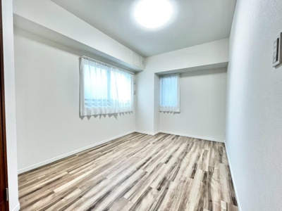 【洋室】 | エルシア東加賀屋