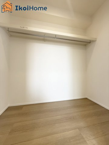 神戸市西区玉津町今津　新築戸建の収納|【ホームページに現地動画掲載中】●年中無休：当日予約可●WICです。収納豊富で収納には困りません♪
