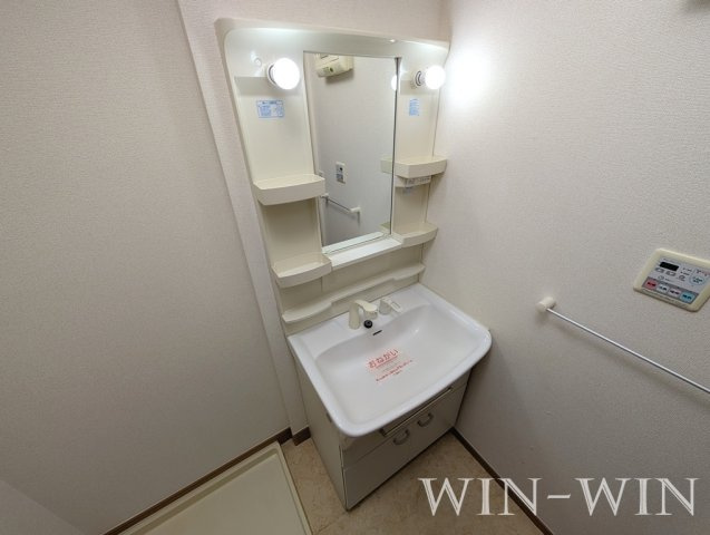 豊橋市下地町字境田のアパートの独立洗面台
