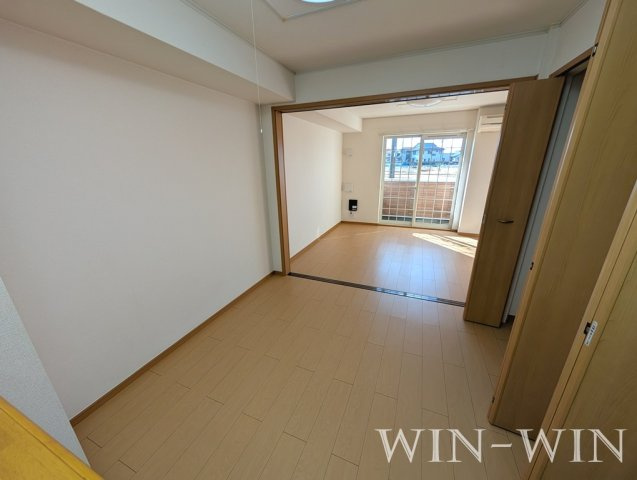 豊橋市下地町字境田のアパートの居間・リビング