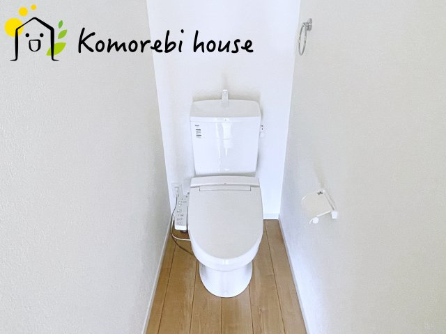さいたま市西区中野林　３期　新築一戸建て　KEIAI GRACE　01のトイレ|コンパクトで使いやすいトイレです