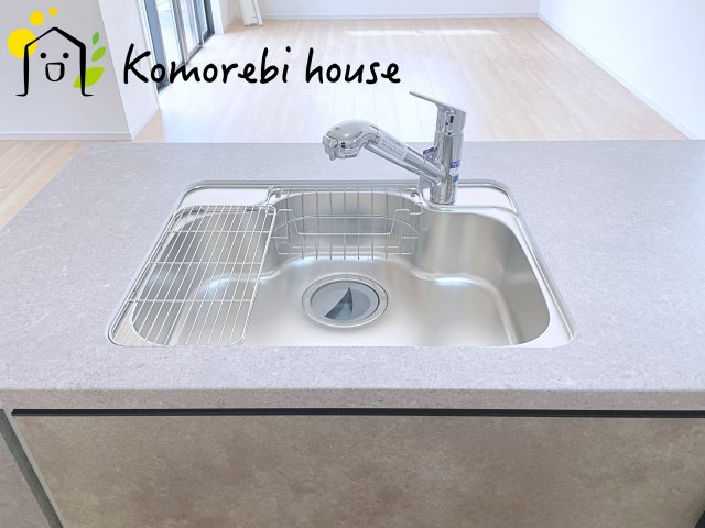 さいたま市西区中野林　３期　新築一戸建て　KEIAI GRACE　01のキッチン|お料理しやすいキッチンです