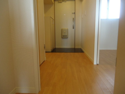 【内装】 | エルグランデ北在家 | 廊下