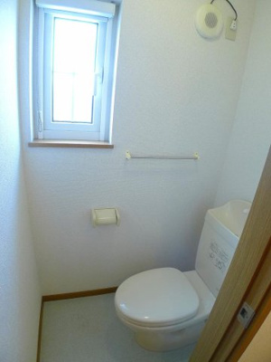 【トイレ】 | ヴェルドュールＢ | コンパクトで使いやすいトイレです