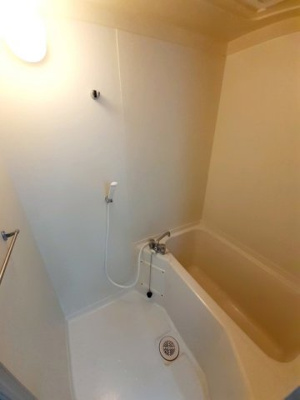 【浴室】 | 第二コーポ学苑 | 落ち着いた空間のお風呂です