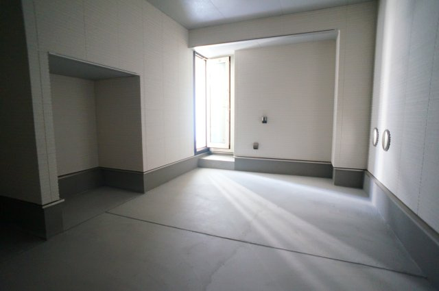 般若寺町戸建の居間・リビング