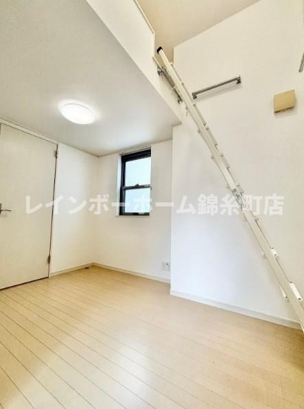 ブラン向島の洋室