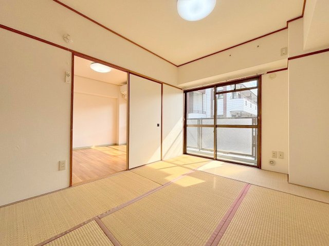 サンシャイン三津屋の和室