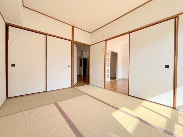 サンシャイン三津屋の和室