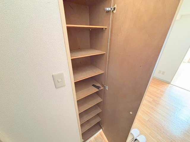 サンシャイン三津屋の収納