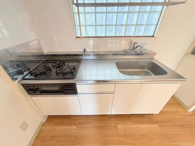 サンシャイン三津屋のキッチン