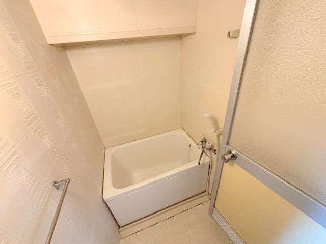 サンシャイン三津屋の浴室