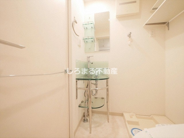 SERENiTE本町エコートの独立洗面台